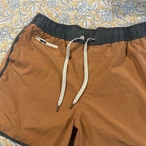 Vuori Men's Tan and Gray Swim Board Shorts